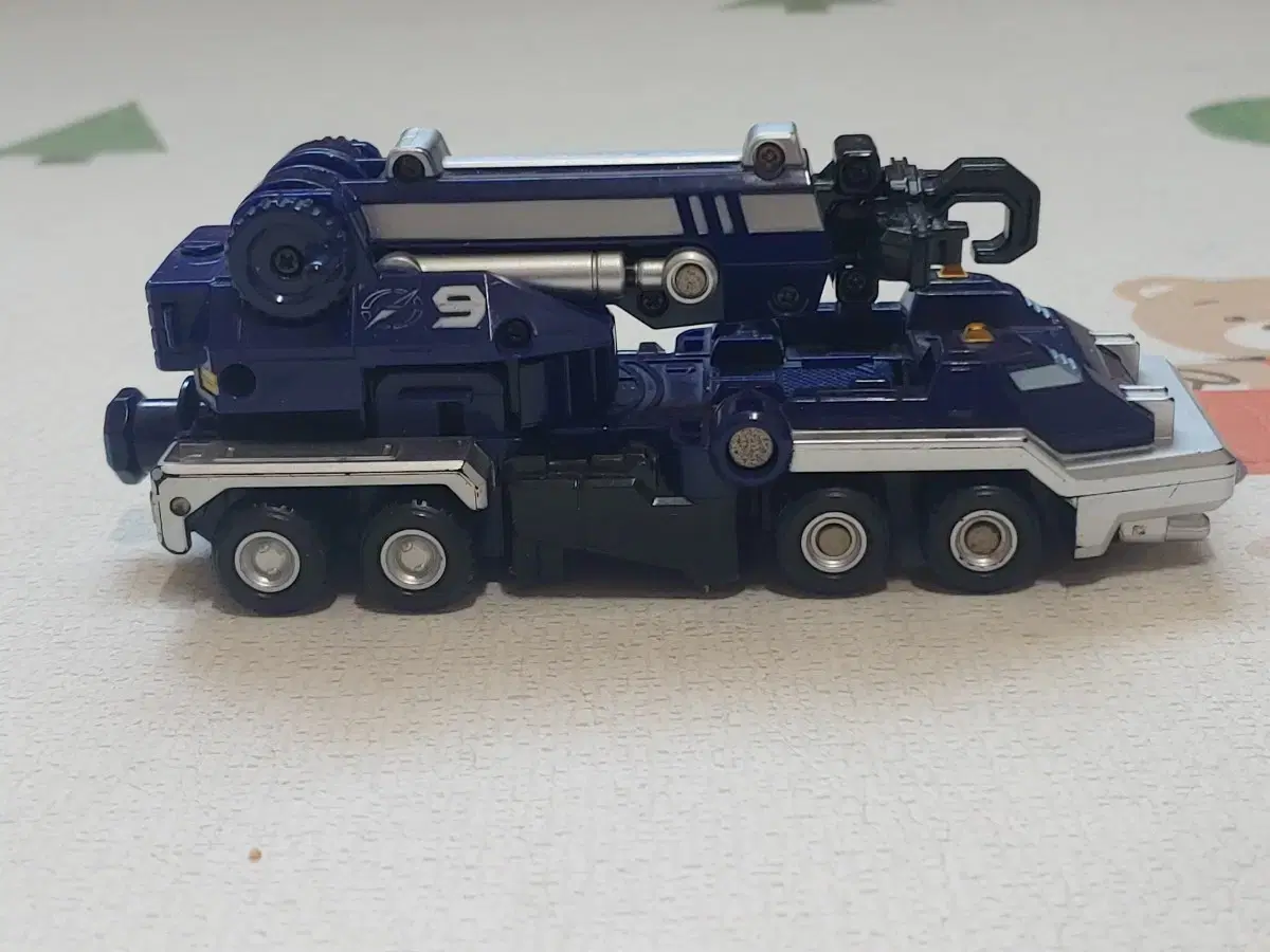 thumbnail-4